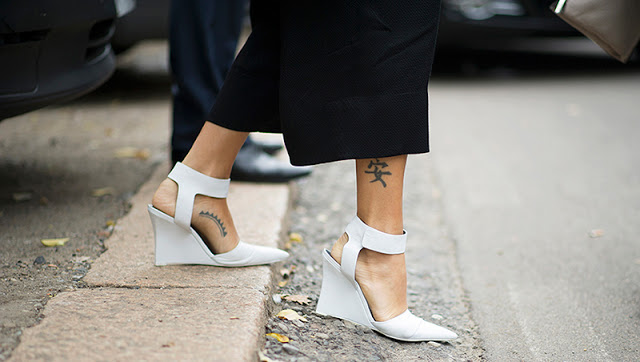WHITE SHOES TREND