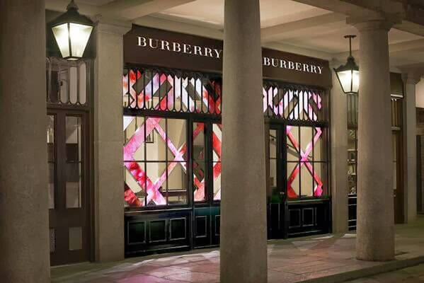 BURBERRY NEW COSMETICS SHOP IN LONDON